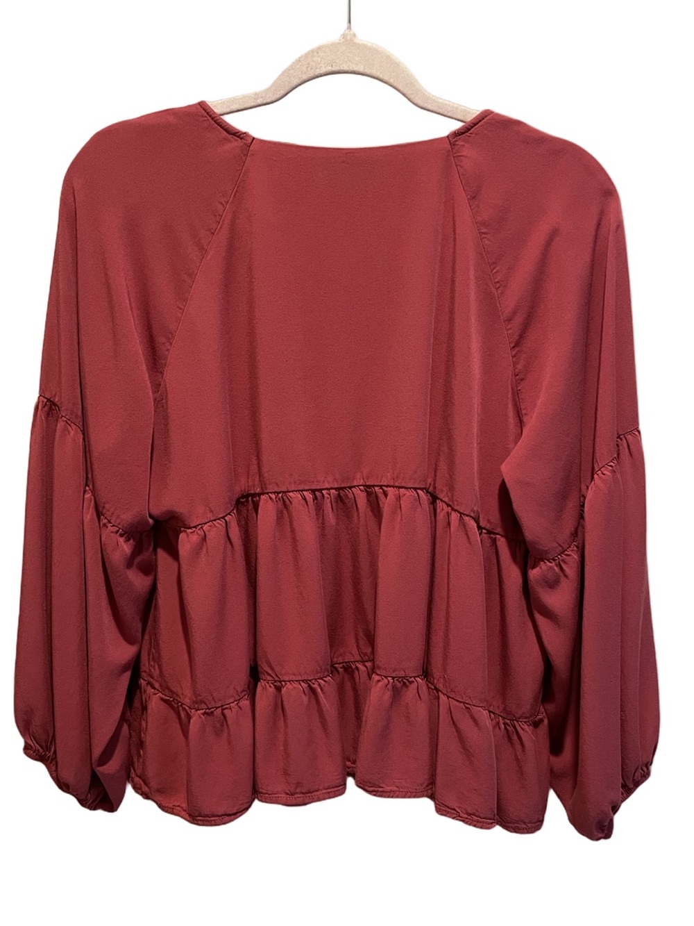 Andree by Unit mauve, tiered, v-neck long-sleeve blouse. Size L. - Picture 3 of 9